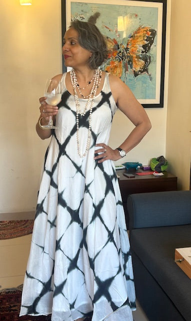 HAND DYED CLAMP PRINT A LINE DRESS IN MUSLIN.